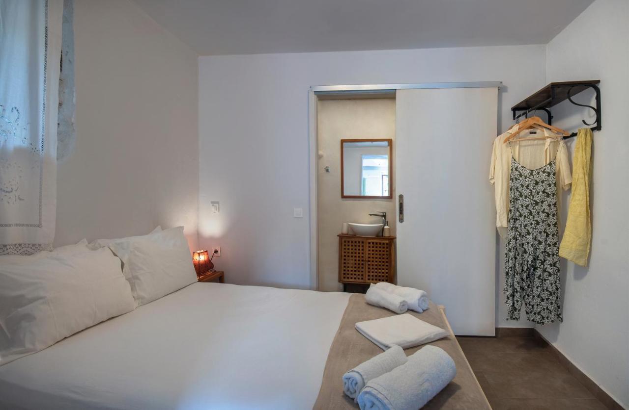 Feneri 3 -Cozy Rustic Apt 20' From Elafonisi Beach Perivolia  Eksteriør bilde
